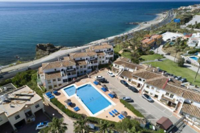 Private apartment inside Wyndham Resort close to beach